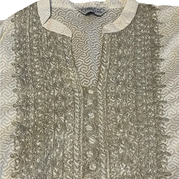 White Embroidered Top- Tunic with keyhole print and embroidered silver sleeves - Picture 3 of 6